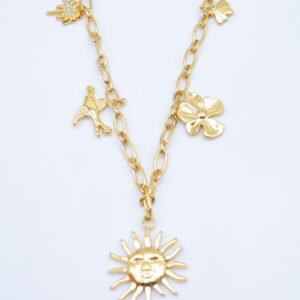 Collier chaîne dorée multi-pendentifs soleil, oiseau et fleurs