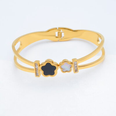 Bracelet jonc doré fleurs noire et nacre avec strass
