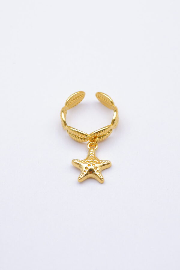 Bague ajustable dorée avec pendentif étoile de mer