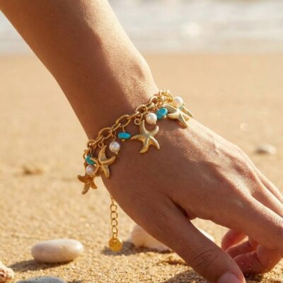 Bracelet Constance – Chaîne dorée charms étoiles de mer