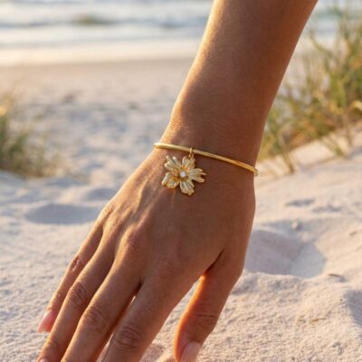 Bracelet Éliane – Jonc doré breloque fleur