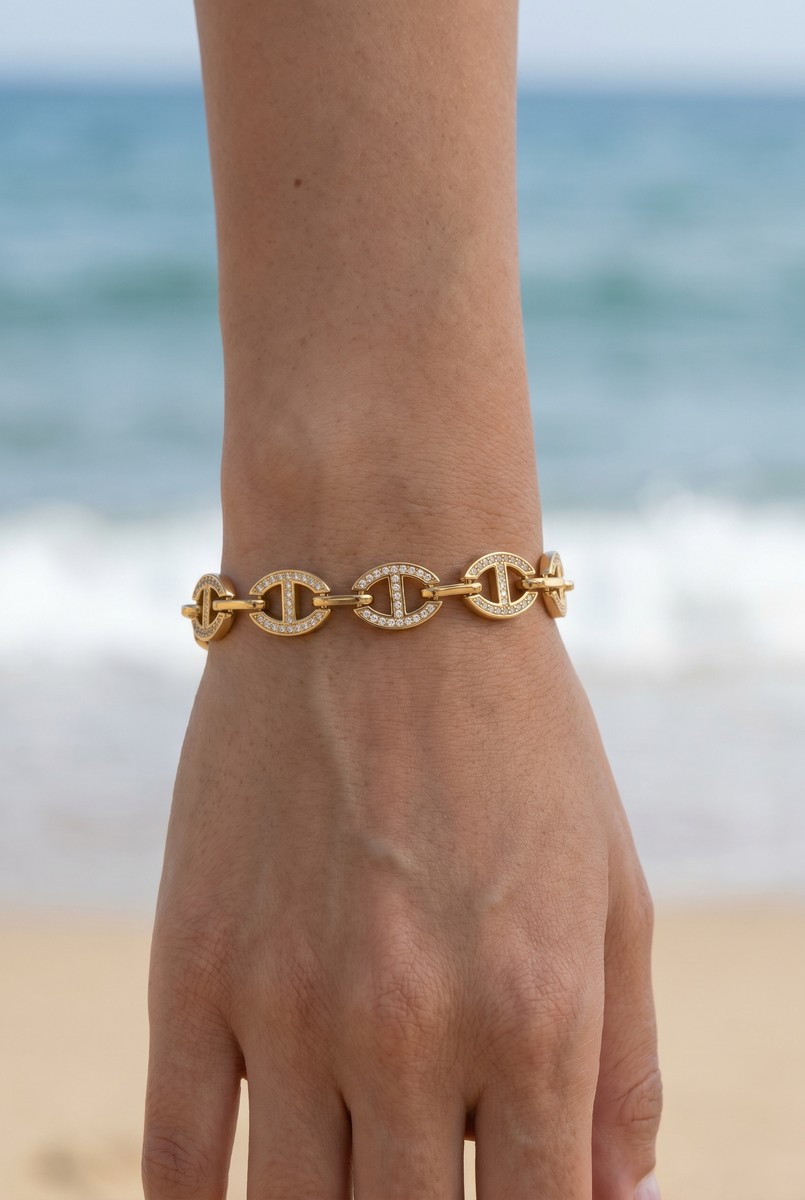 Bracelet Livia – Chaîne dorée maillons strassés