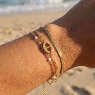 Bracelet Maëlys – trio de chaînes dorées superposées