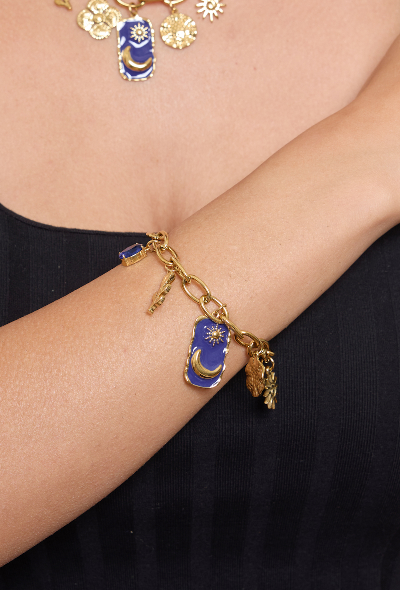 Bracelet Ombeline – Chaîne dorée charms émail bleu nuit