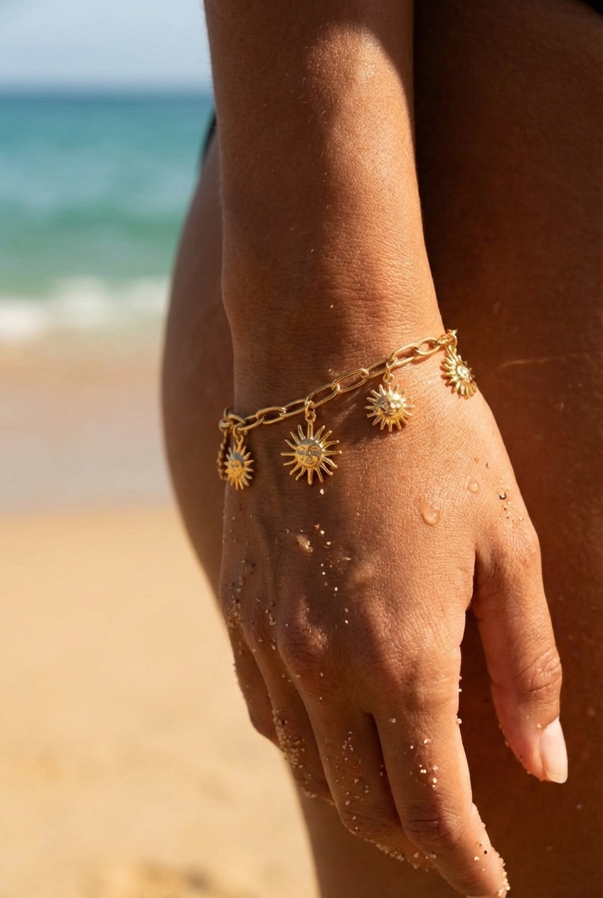 Bracelet Suzie – Chaîne dorée charms soleil