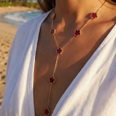 Collier Garance – Trèfles émaillés rouge grenat