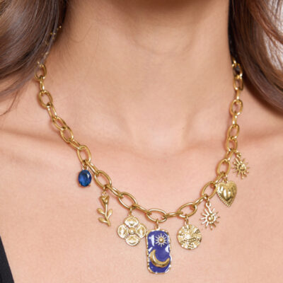 Collier Louise – Chaîne Dorée Multi-Breloques Céleste