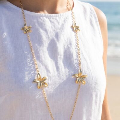 Collier Nina – Sautoir Fleurs Dorées